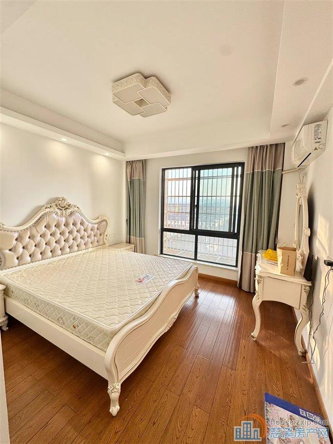 捡漏 兴隆苑 精装 新城河畔河景房