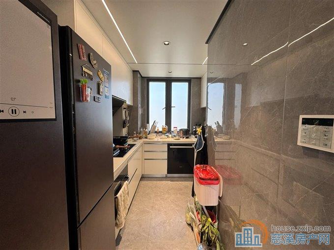 泊蔚里 150平265万 精装好楼层