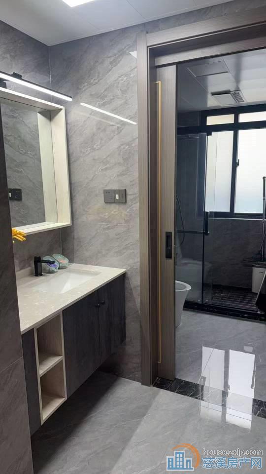 祥生望月府140平精装三室二厅二卫