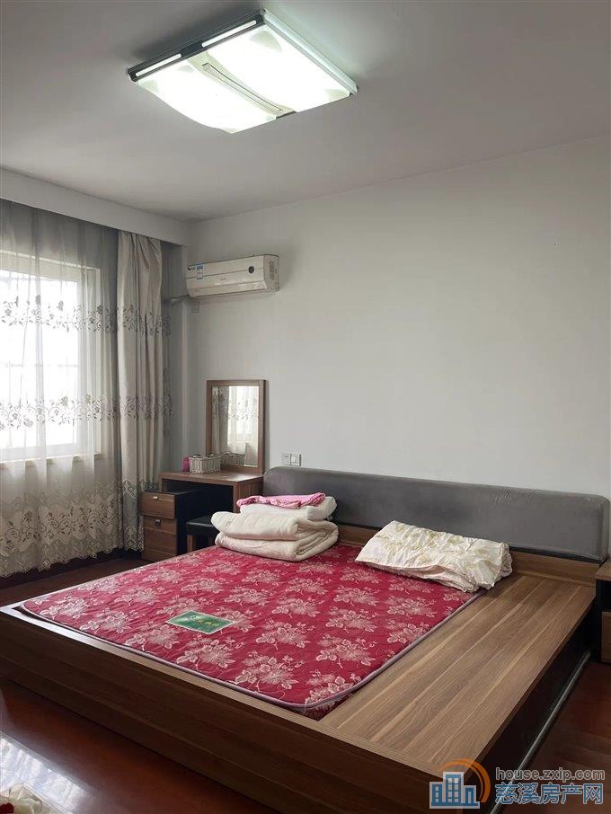 东兴苑南区 精装带车位 前后露台