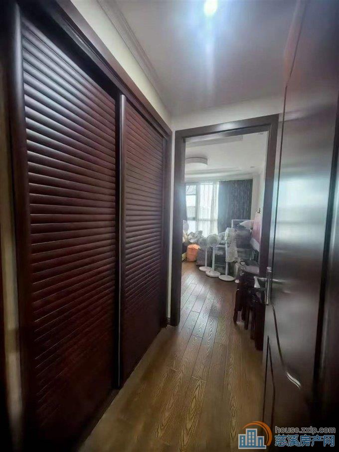 柏顿嘉苑128平精装带车位138万