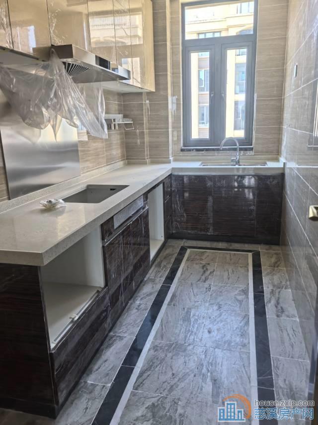 恒大河悦府洋房 精装130平116.8万