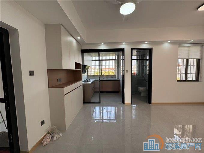 茜苑新村66平方126.8万精装