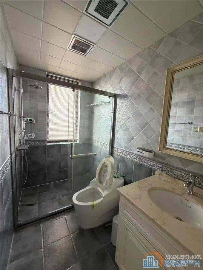 阳光城一期小高层楼层佳145平带车位精装