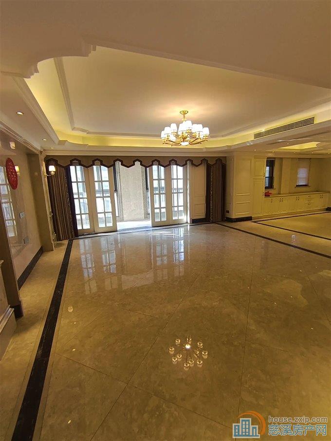 太子湾 豪华装修  带产权车位