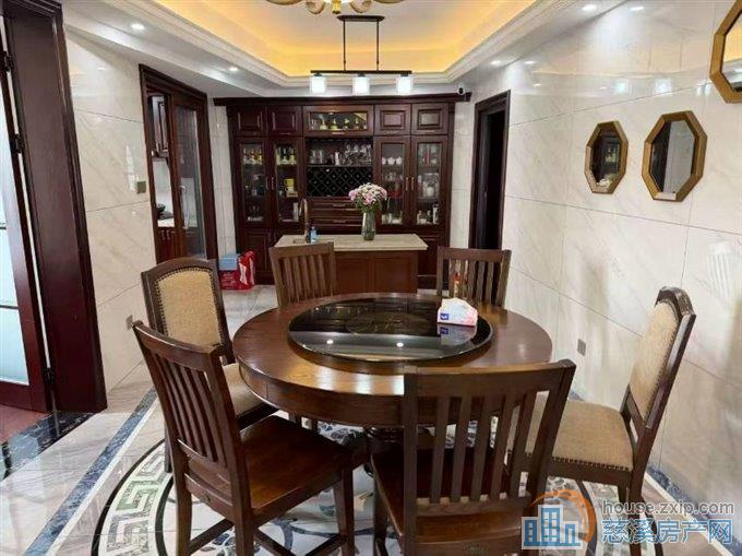 财富中心198平黄金中195万