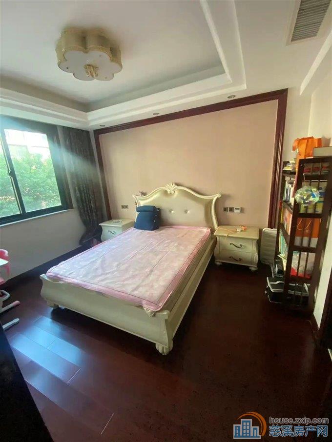 金色港湾 精装128平方洋房带车位