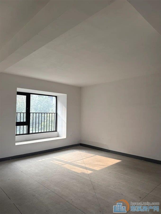 保利银杏小镇 洋房143平方148万位佳