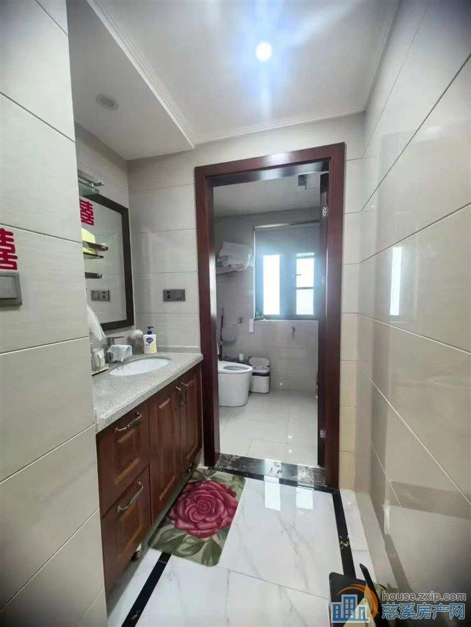 柏顿嘉苑128平精装带车位138万