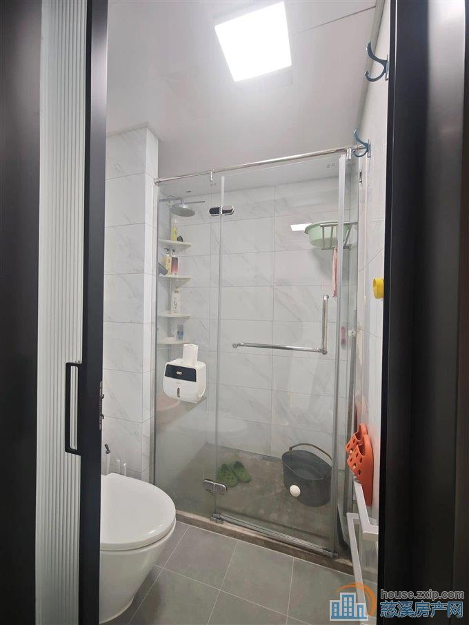 急卖 江滨之城 精装84平带车位拎包入住