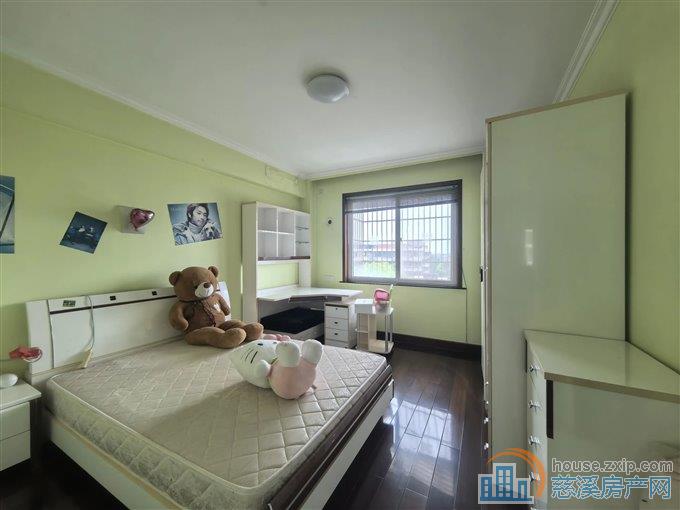 名都公寓 精装139平方92万带车库