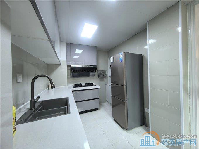 人和家园 精装92平方105万无在读