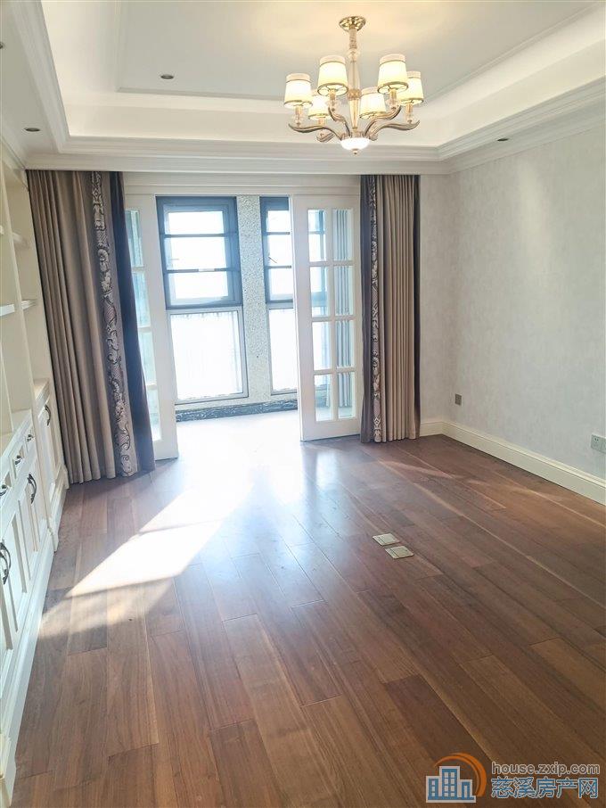 太子湾 豪华装修  带产权车位