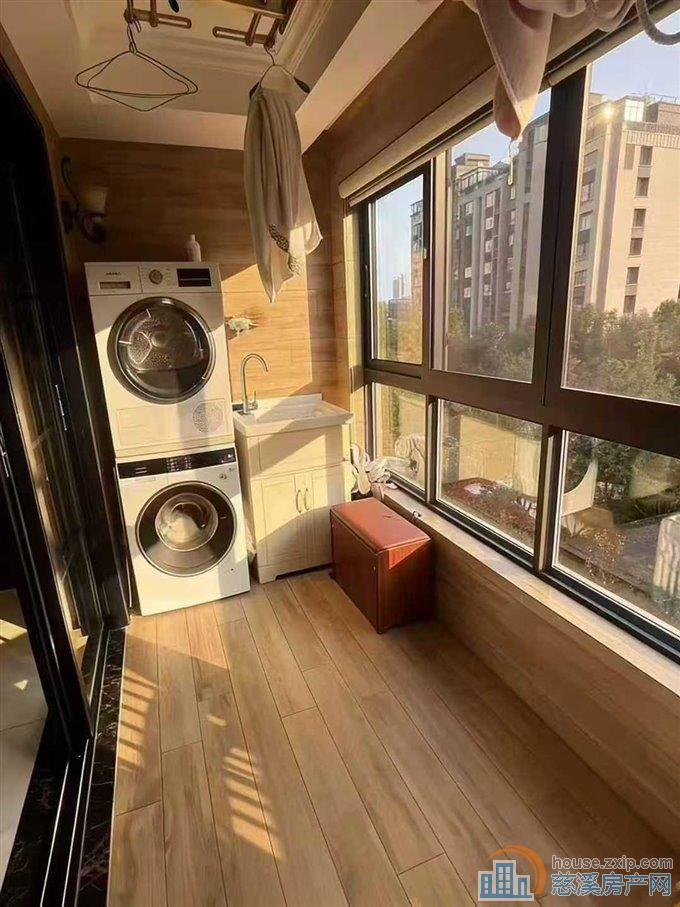 文锦书院金仕华庭137平豪华装修拎包入住