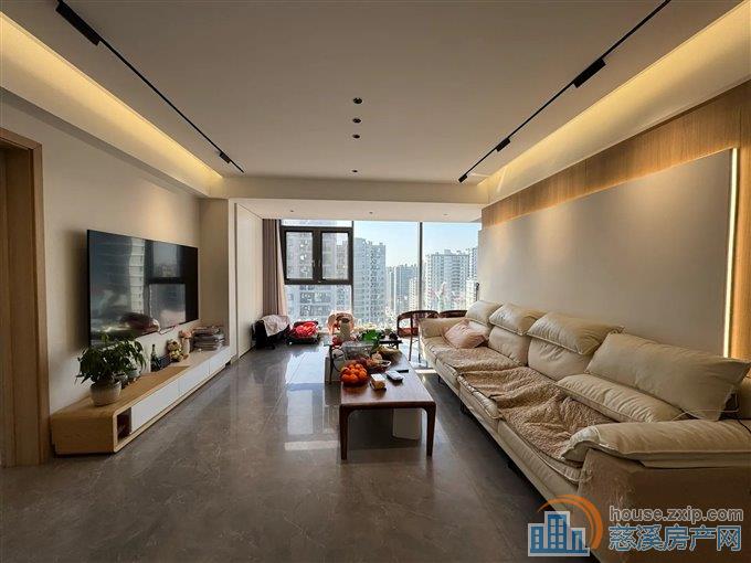 泊蔚里 150平265万 精装好楼层