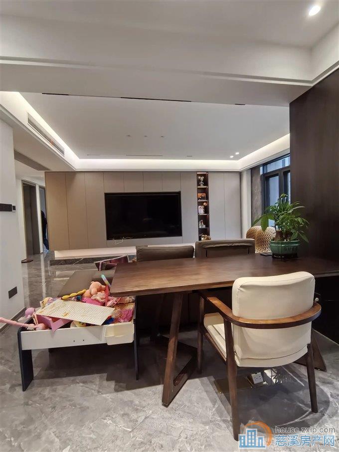 湖樾云著 143平 248.8万精装修