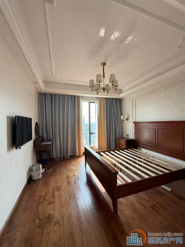 阳光城一期小高层楼层佳145平带车位精装