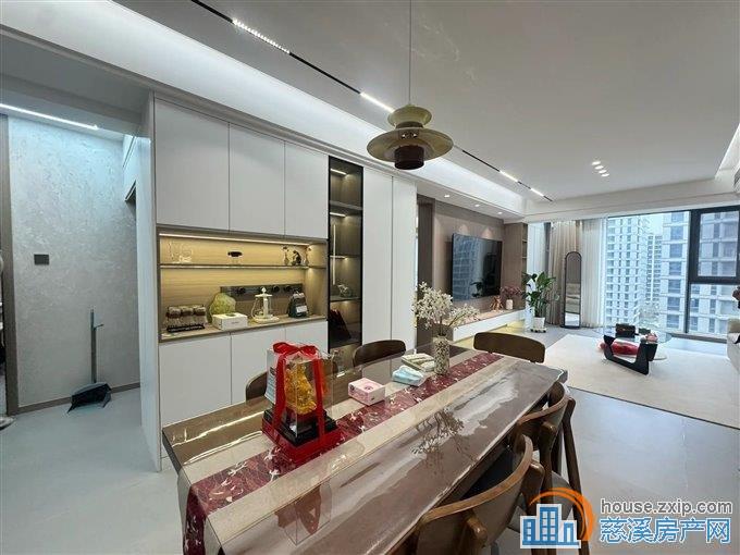 泊蔚里 全新精装150平265万