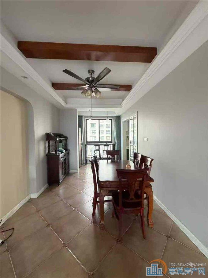 阳光城一期小高层楼层佳145平带车位精装