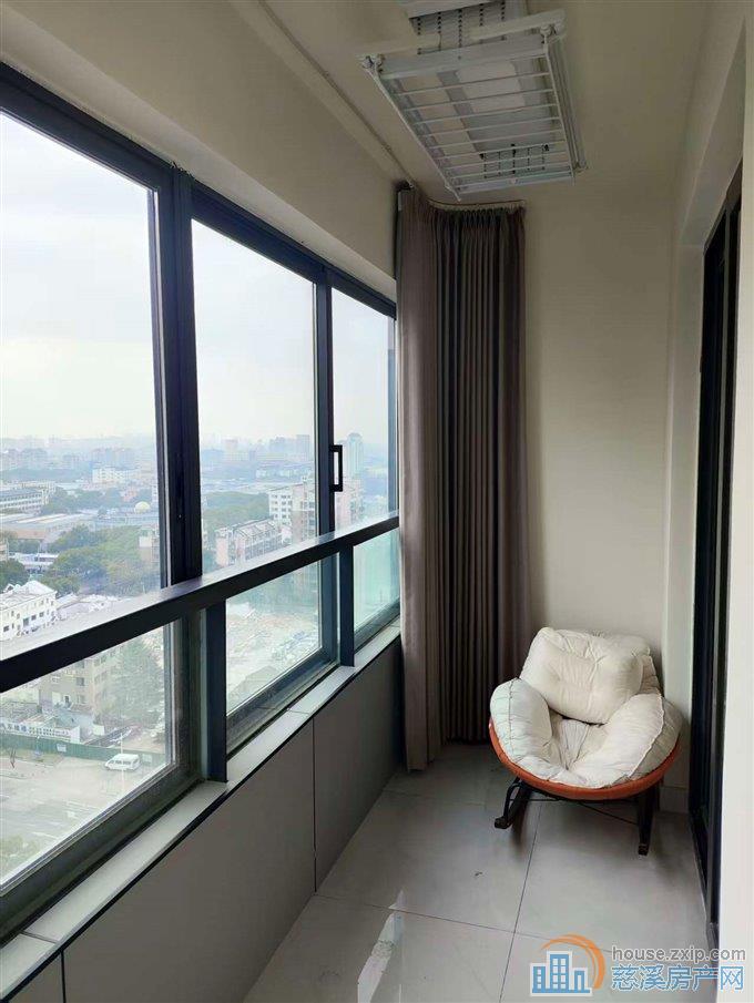 近新河坊  红星檀府高楼层  朝南一室