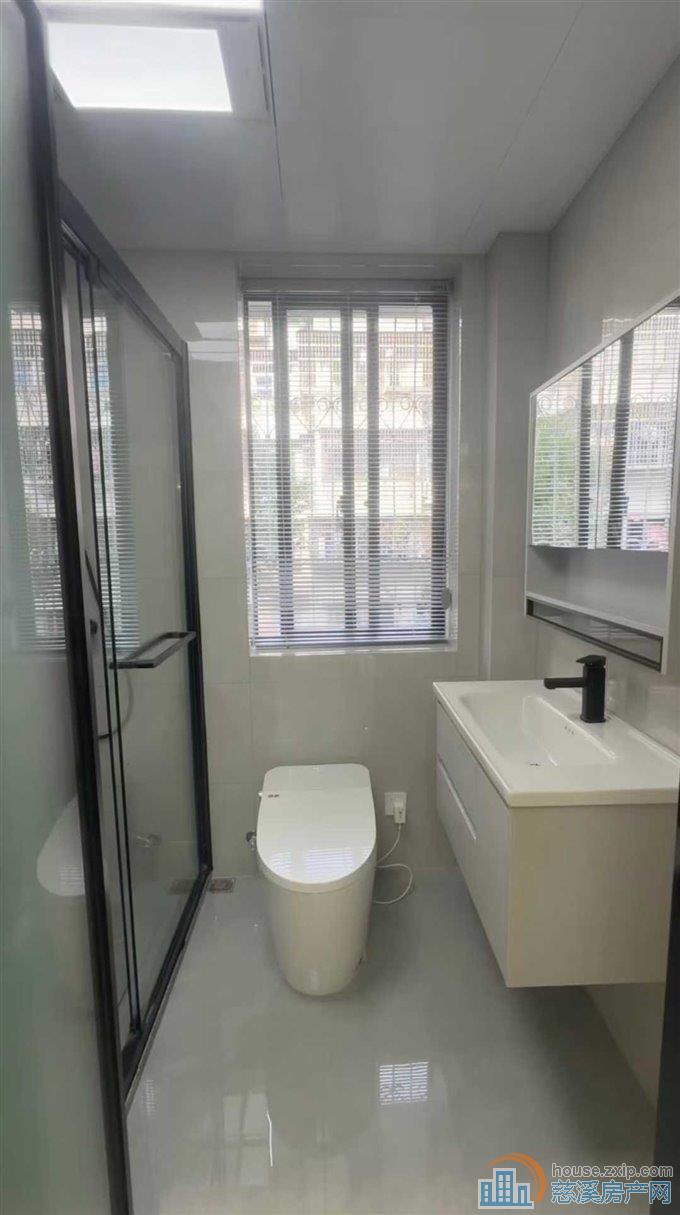 金山新村2楼豪华精装拎包入住直接钥匙在