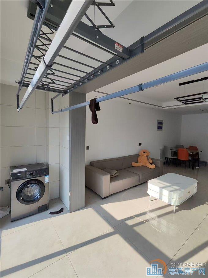 东越府 近新河坊爱琴海 三室带车位