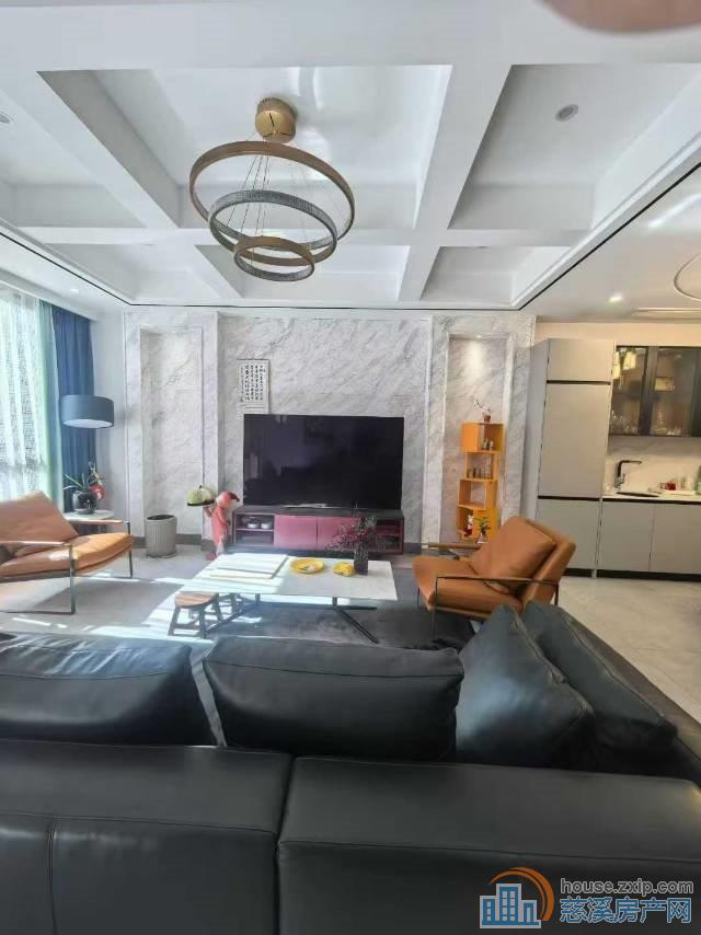 复地别墅豪装200平方送院子