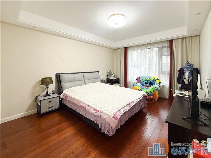 捡漏 保利 洋房天花板 四开间朝南双客厅