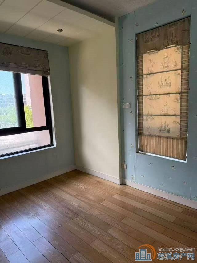 城市桃源走楼梯3楼东边套90平精装满2