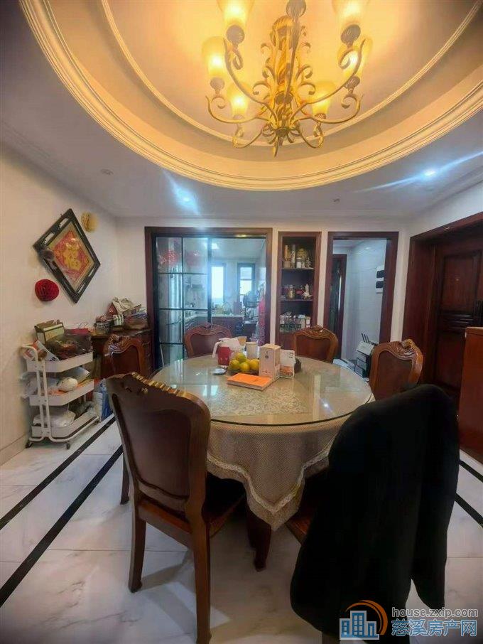 柏顿嘉苑128平精装带车位138万