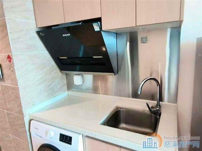 海铂中心52平方精装38万