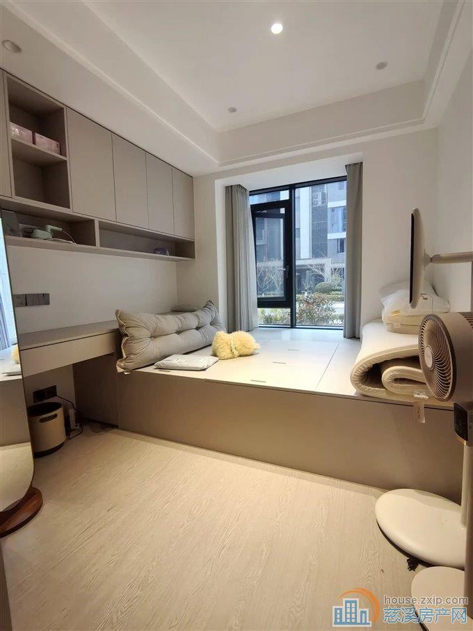 湖樾云著花苑143平248.8万精装修