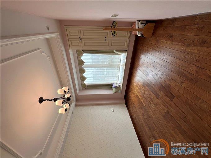 阳光城精装修带车位一口价209.8万直接