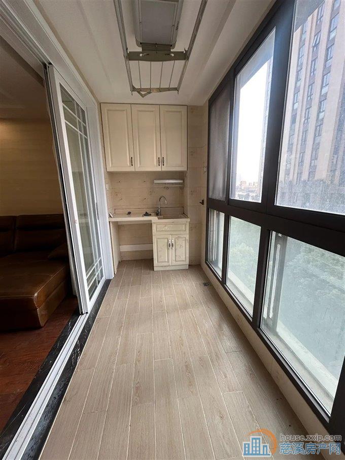 复地御溪雅苑188平188万精装修满两年