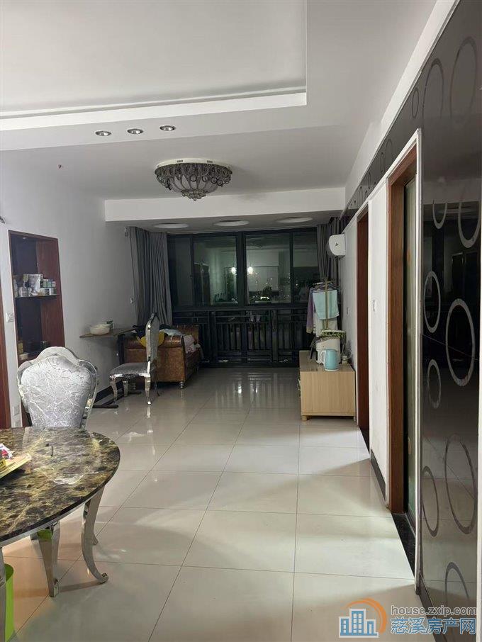 人和家园两室精装修2200直接房源钥匙在