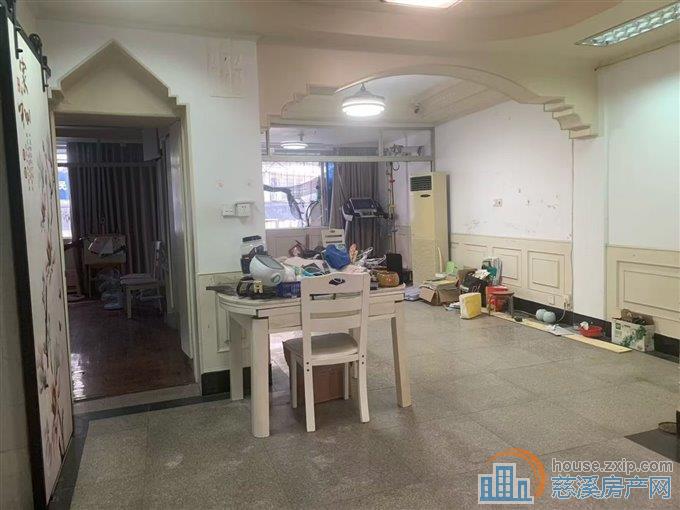 新城中心2楼88平方63.8万