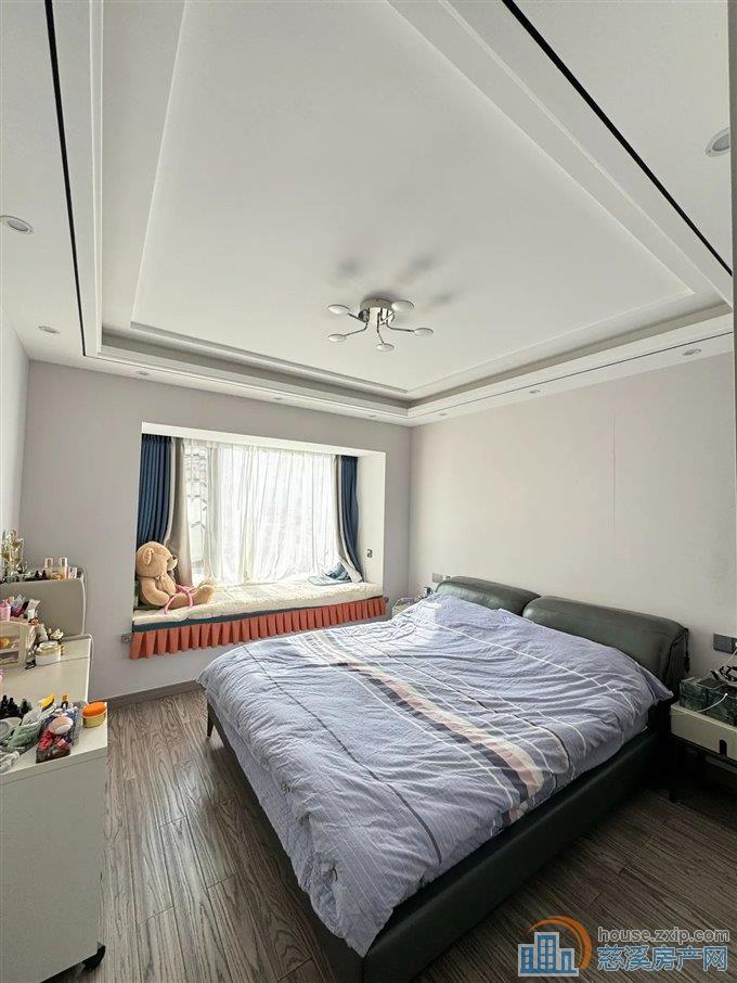 泊江府 精装 双车位 河景房