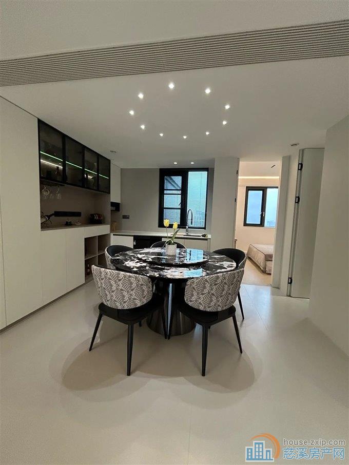 云逸里 豪装 双车位 景观房