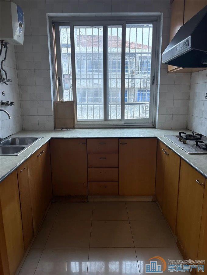 吉祥新村 精装150平方105万带车库