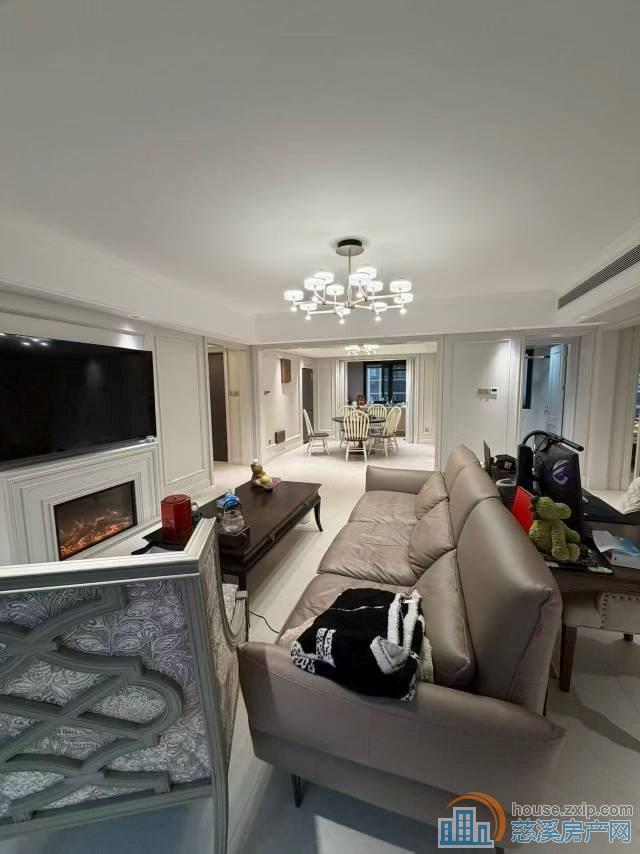 保利俯院江南144平豪装带车位配合满2