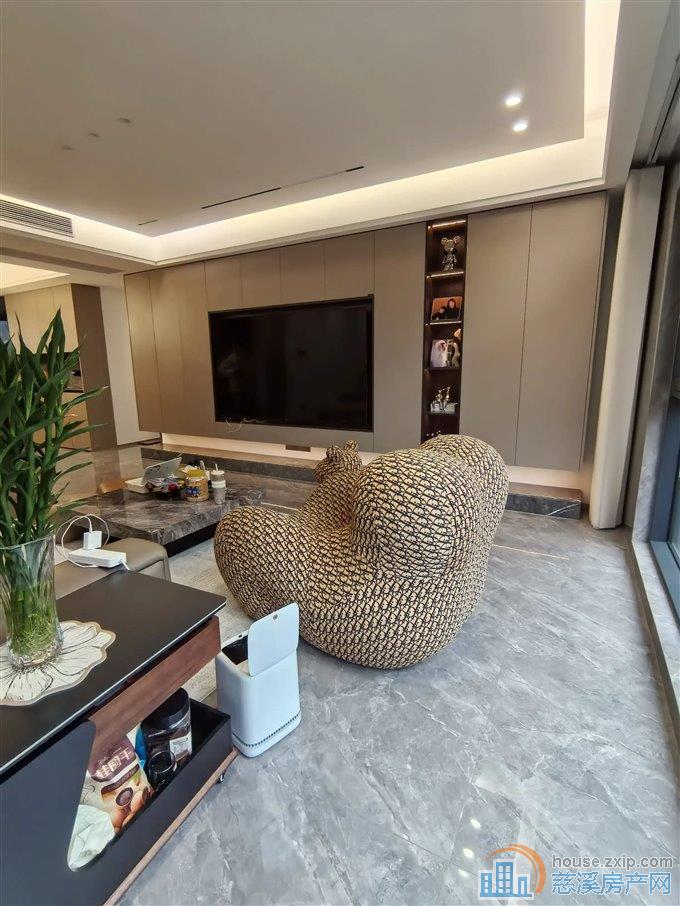 湖樾云著花苑143平248.8万精装修