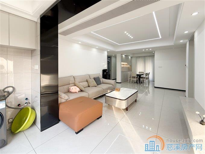 天安盛世精装洋房 三开间拎包入住带车位