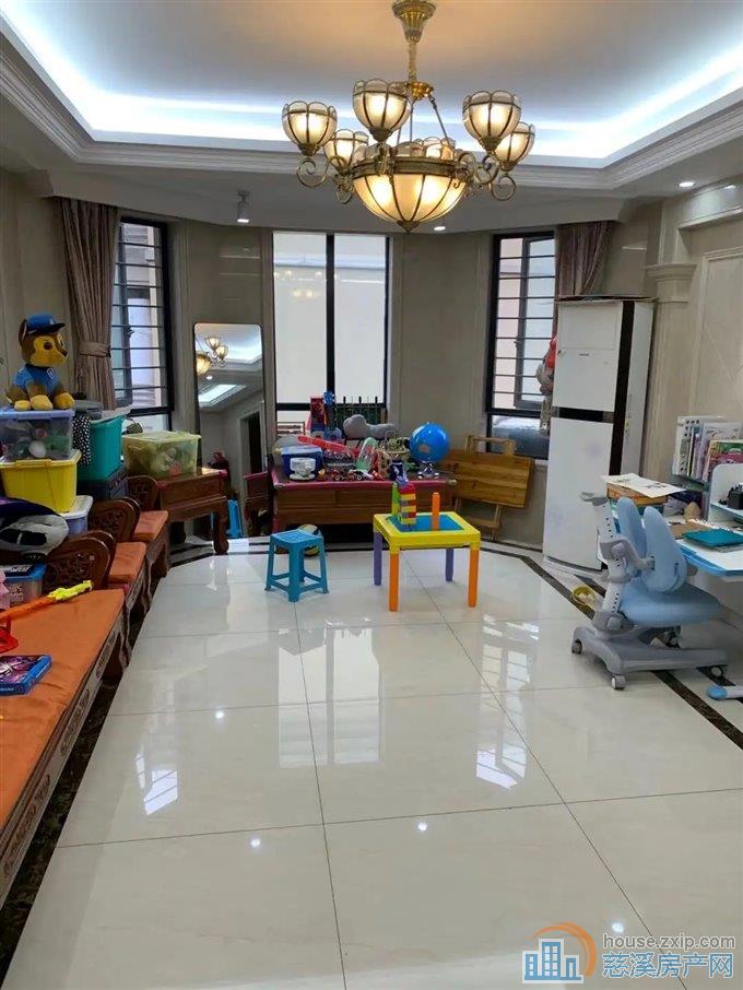 城市桃源115平126.8万精装带车位