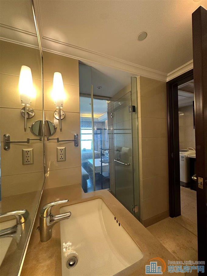 环球19楼特价1800/月入住五星级