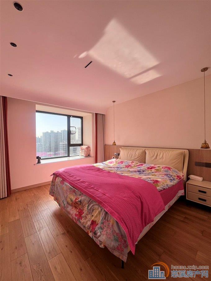 新城河泊蔚里,150平精装修265万