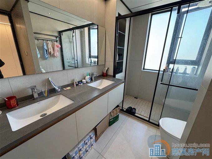 泊蔚里 150平265万 精装好楼层