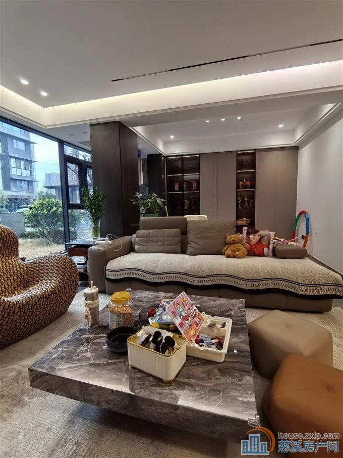 湖樾云著花苑143平248.8万精装修