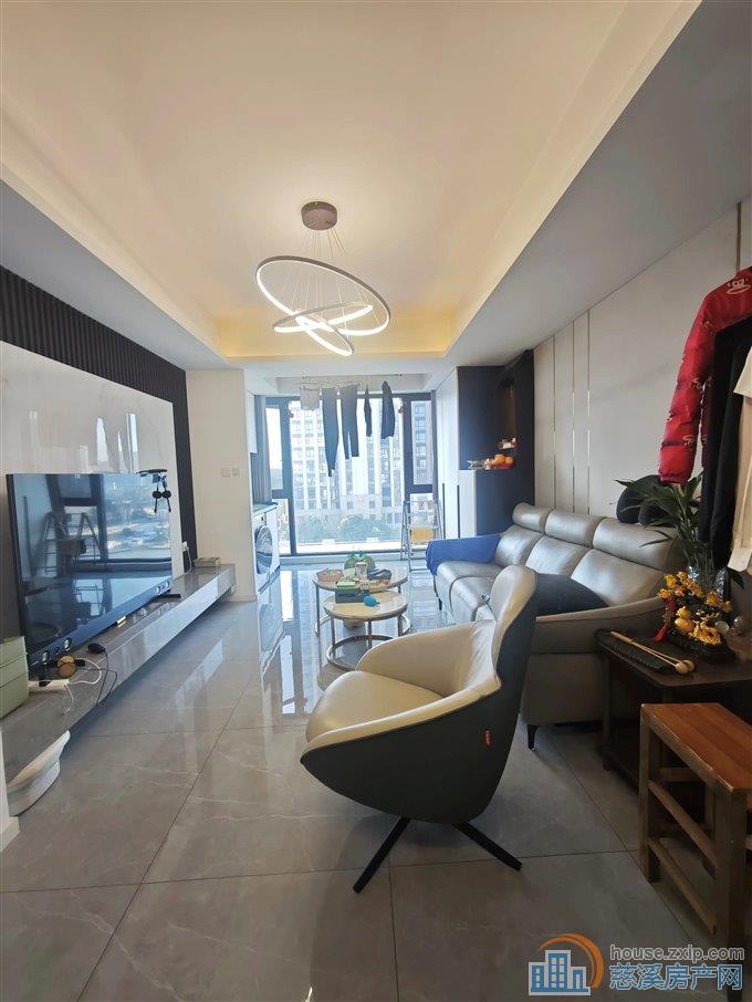 急卖 江滨之城 精装84平带车位拎包入住