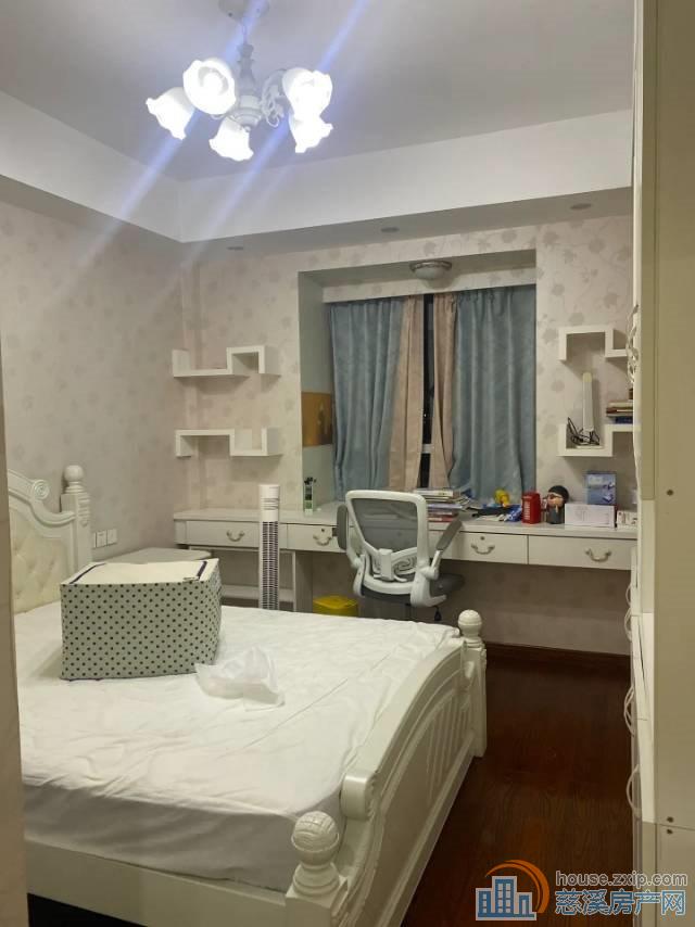 天赐家园 精装137平方148万