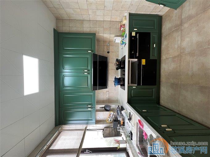 阳光城精装修带车位一口价209.8万直接